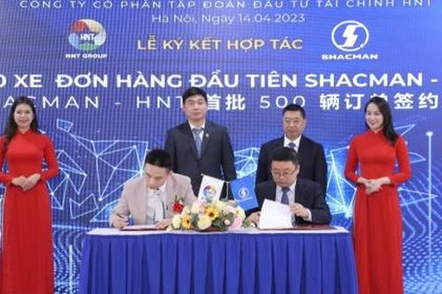 Lễ ký kết hợp đồng mua bán 500 xe tải đầu tiên giữa Tập đoàn HNT và Tập đoàn ô tô Shacman