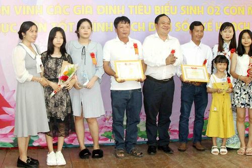 Dù gái hay trai, vẫn là niềm tự hào của gia đình