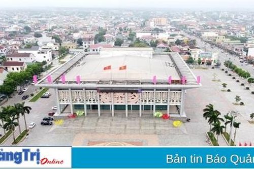 Trưng bày sản phẩm OCOP, sản phẩm đặc trưng tỉnh Quảng Trị tại tuyến phố đêm TP. Đông Hà