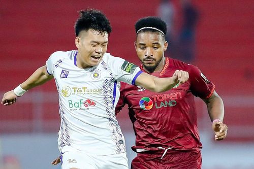 Thủ môn U22 Việt Nam ra mắt, Hà Nội FC thua trận đầu tiên
