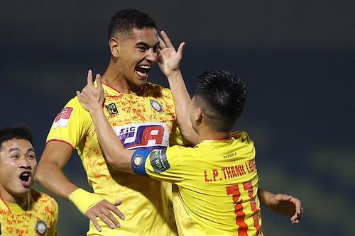 CLB Thanh Hóa giành ngôi đầu V-League 2023 từ tay Hà Nội FC