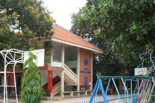 Vụ giám thị yêu cầu học sinh cởi đồ kiểm tra: Bài học đắt giá của người thầy