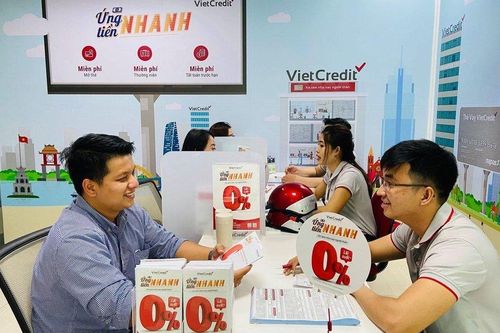 'Bóng' Bản Việt ở VietCredit
