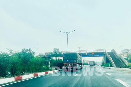 Khắc phục điểm tiềm ẩn tai nạn giao thông trên Quốc lộ 10 đoạn qua Hải Phòng