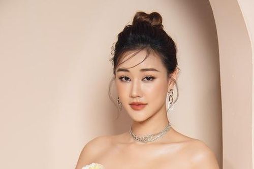 Ca sĩ Maya: Tôi bị liệt dây thần kinh số 7, mấy năm qua ăn chay tụng kinh sám hối
