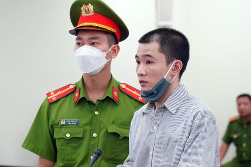 Y án tử hình kẻ đóng đinh vào đầu bé gái