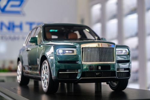 Cận cảnh mô hình xe Rolls-Royce Cullinan tại Việt Nam