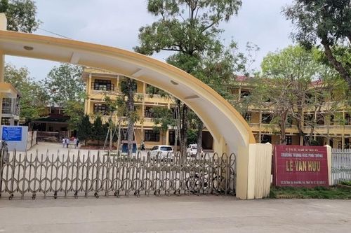 Trường kêu gọi hơn 2,6 tỷ mừng thành lập: Gây lãng phí, chưa thiết thực