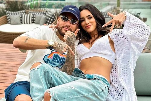 Neymar có con với người mẫu Bruna