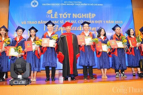 HUFI trao bằng tốt nghiệp cho hơn 2.680 tân thạc sỹ, kỹ sư và cử nhân