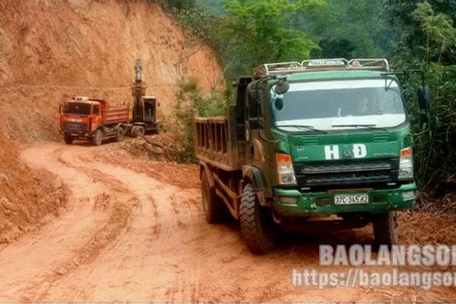 Đa dạng nguồn lực cứng hóa đường đến trung tâm xã