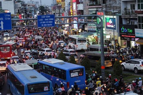 TP Hồ Chí Minh giảm hơn 3.000 chuyến xe buýt dịp lễ 30/4, 1/5