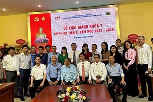 Nhiều kỳ vọng ở các nghiên cứu sinh khóa 7 trường Đại học Kinh doanh và Công nghệ Hà Nội