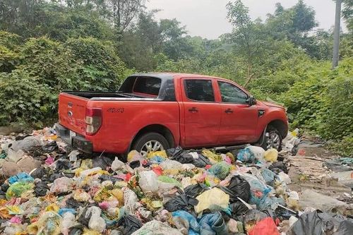 CSGT TP Vinh vào cuộc vụ nhân viên gara 16 tuổi lái ô tô của khách gây hỏng xe