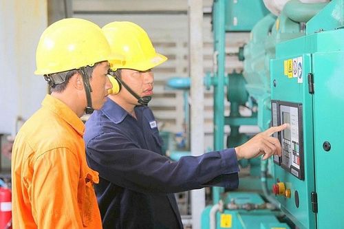 Điện lực miền Nam: Lắp thêm 4 máy phát điện cho huyện Côn Đảo