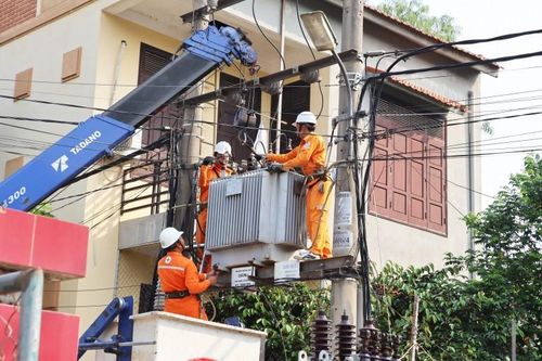PC Quảng Bình: Đảm bảo cung cấp điện các ngày lễ lớn và mùa nắng nóng