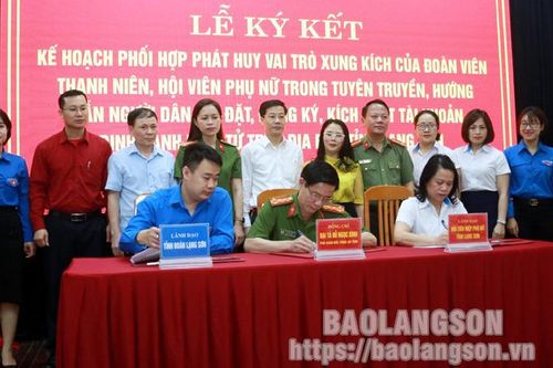 Ký kết kế hoạch phối hợp tuyên truyền, hướng dẫn người dân cài đặt, đăng ký, kích hoạt tài khoản định danh điện tử