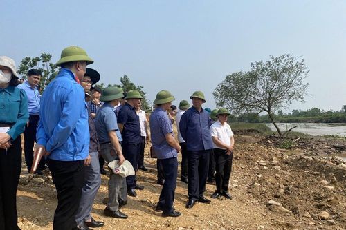 Thanh Hóa: Khẩn trương tìm giải pháp xử lý sạt lở đê sông Càn