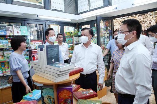 Khai mạc chuỗi sự kiện 'Sách cho bạn, cho tôi' tại Phố sách Hà Nội