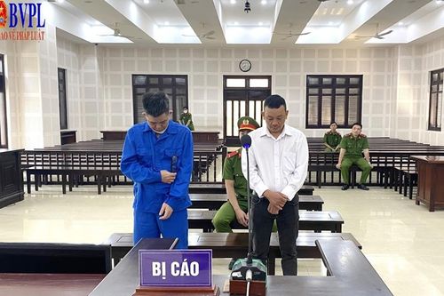 Thợ sửa điện lạnh 'bắt tay' với cán bộ hải quan để buôn lậu