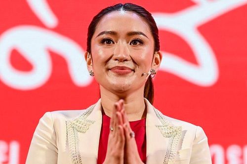 Con gái cựu Thủ tướng Thaksin có đủ sức thách thức quyền lực của quân đội?