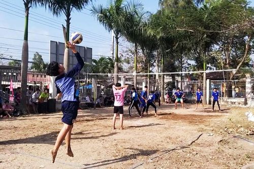 Rèn luyện sức khỏe từ môn bóng chuyền