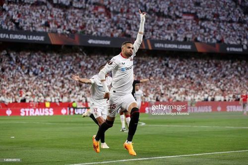 Thảm họa hàng thủ, Man Utd dừng bước