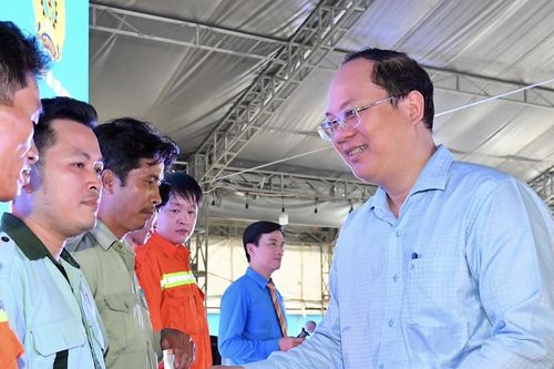 TPHCM dự kiến chi 30 tỷ đồng chăm lo cho người lao động trong Tháng công nhân lần thứ 15