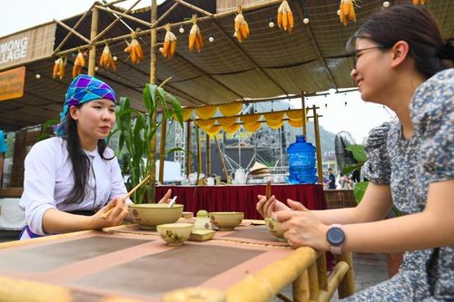Lên Hà Giang nghe khèn Mông, trải nghiệm ẩm thực ba miền Bắc - Trung - Nam