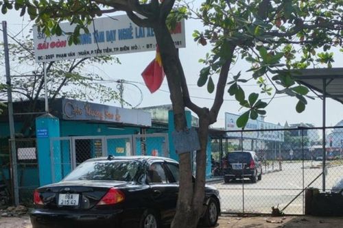 Công an khám xét trung tâm dạy lái xe lớn ở tỉnh Đồng Nai