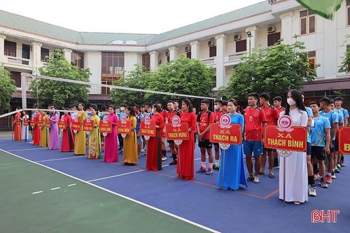 Các địa phương tổ chức giải bóng chuyền chào mừng các ngày lễ lớn