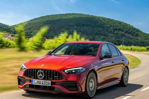 Mercedes-AMG C43 công bố giá bán, xe sedan sở hữu động cơ hơn 400 mã lực