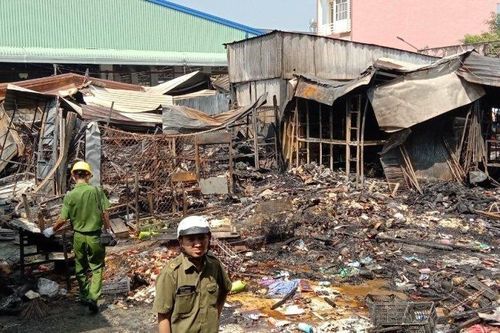 Đồng Tháp: Điều tra vụ cháy 16 ki ốt thiệt hại hàng tỉ đồng