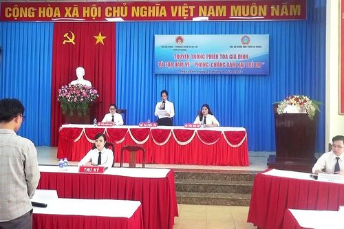 Truyền thông phiên tòa giả định và tọa đàm về 'phòng, chống xâm hại trẻ em' tại Thoại Sơn