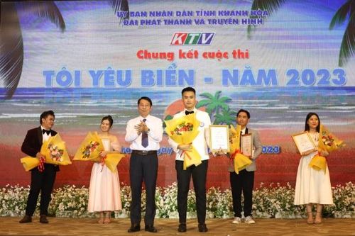 Lan tỏa tình yêu biển, đảo đến giới trẻ