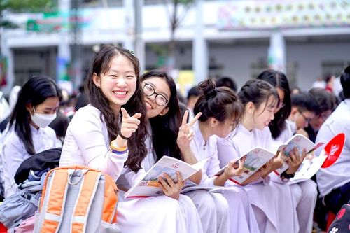 Lịch nghỉ hè 2023 của học sinh Hà Nội và Thành phố Hồ Chí Minh