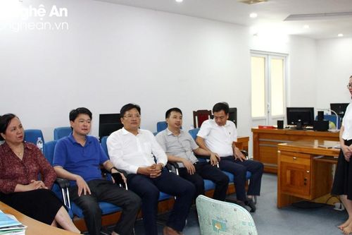 Đoàn công tác Báo Thái Nguyên và Báo Phú Yên thăm, làm việc với Báo Nghệ An