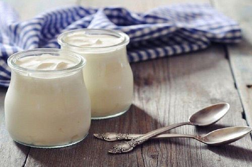 Món ngon cuối tuần: Cách làm sữa chua không đường thơm ngon, sánh mịn