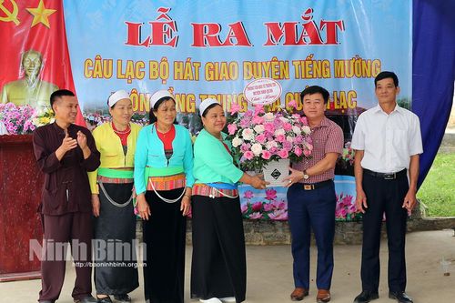 Ra mắt Câu lạc bộ hát giao duyên tiếng Mường