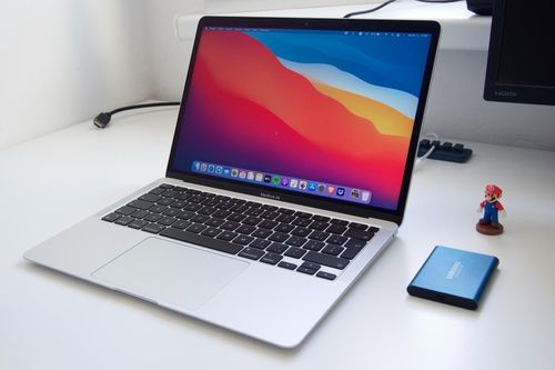 MacBook Air M1 tiếp tục giảm giá mạnh