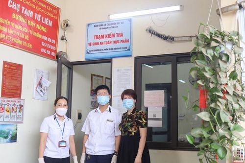 Tây Hồ có thêm 3 trạm xét nghiệm thực phẩm nhanh tại chợ