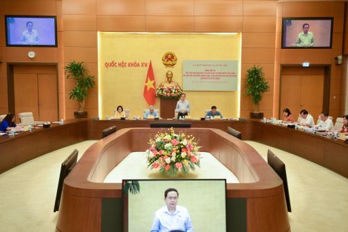 Đánh giá công bằng trong giám sát thực hiện chương trình mới
