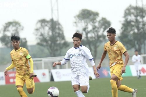 Những ứng cử viên nặng ký và màn khởi đầu chật vật tại vòng chung kết U19 Quốc gia 2023