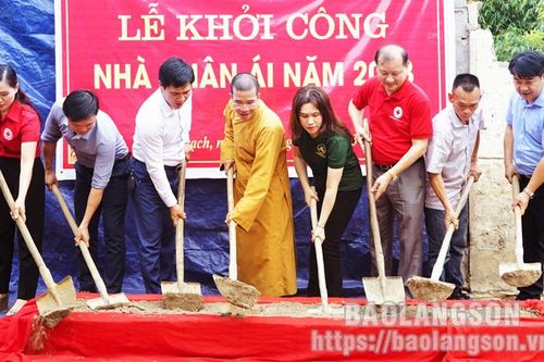 Khởi công xây nhà nhân ái tại huyện Cao Lộc