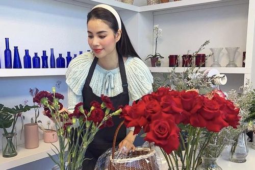 Hoa hậu Phạm Hương chuyển nghề, tiết lộ cuộc sống sau 5 năm sang Mỹ