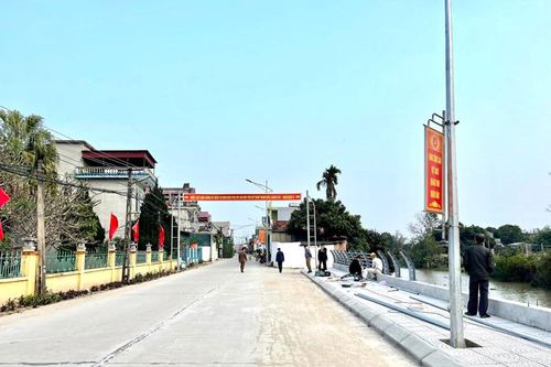Đào tạo, bồi dưỡng cán bộ cơ sở để xây dựng chính quyền vững mạnh ở Đảng bộ huyện Hà Trung