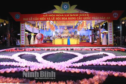 Đại lễ cầu siêu và lễ hội hoa đăng cầu quốc thái dân an