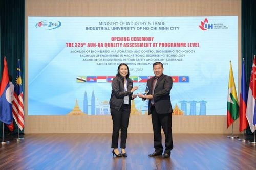 IUH: Đánh giá các chương trình đào tạo theo tiêu chuẩn AUN-QA lần thứ 325