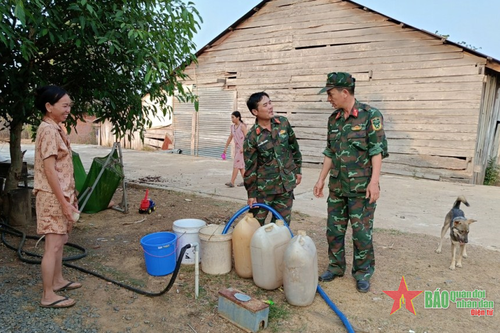 Nước bộ đội, mát lòng dân