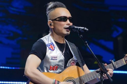 Sau đêm nhạc bị dừng khẩn cấp, Jimmii Nguyễn làm show miễn phí tại Hải Phòng